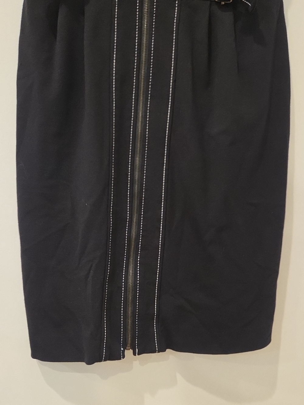 Laundry By Shelli Segal Black V Neck  White Stitching Bodycon Mini Dress Size 8 - Picture 6 of 13